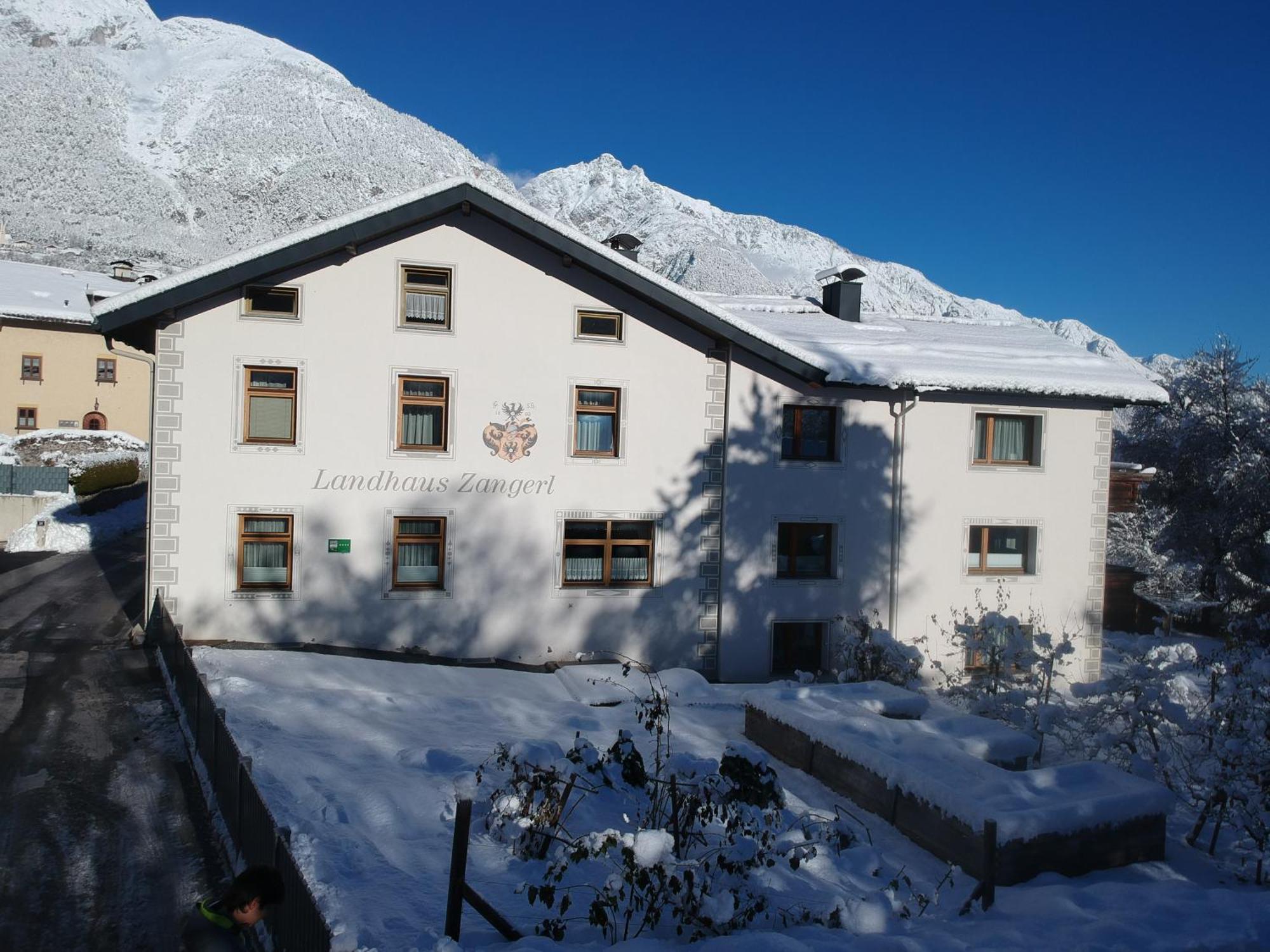Landhaus Zangerl - Kobelerhof Landeck Eksteriør billede